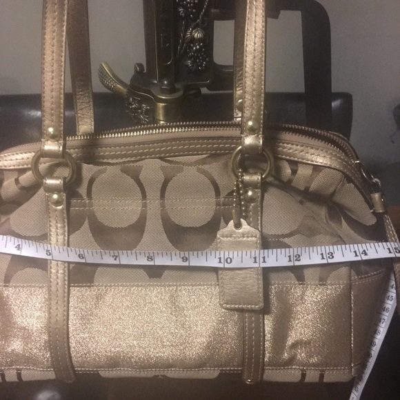 Coach Bag - Picture 2 of 7
